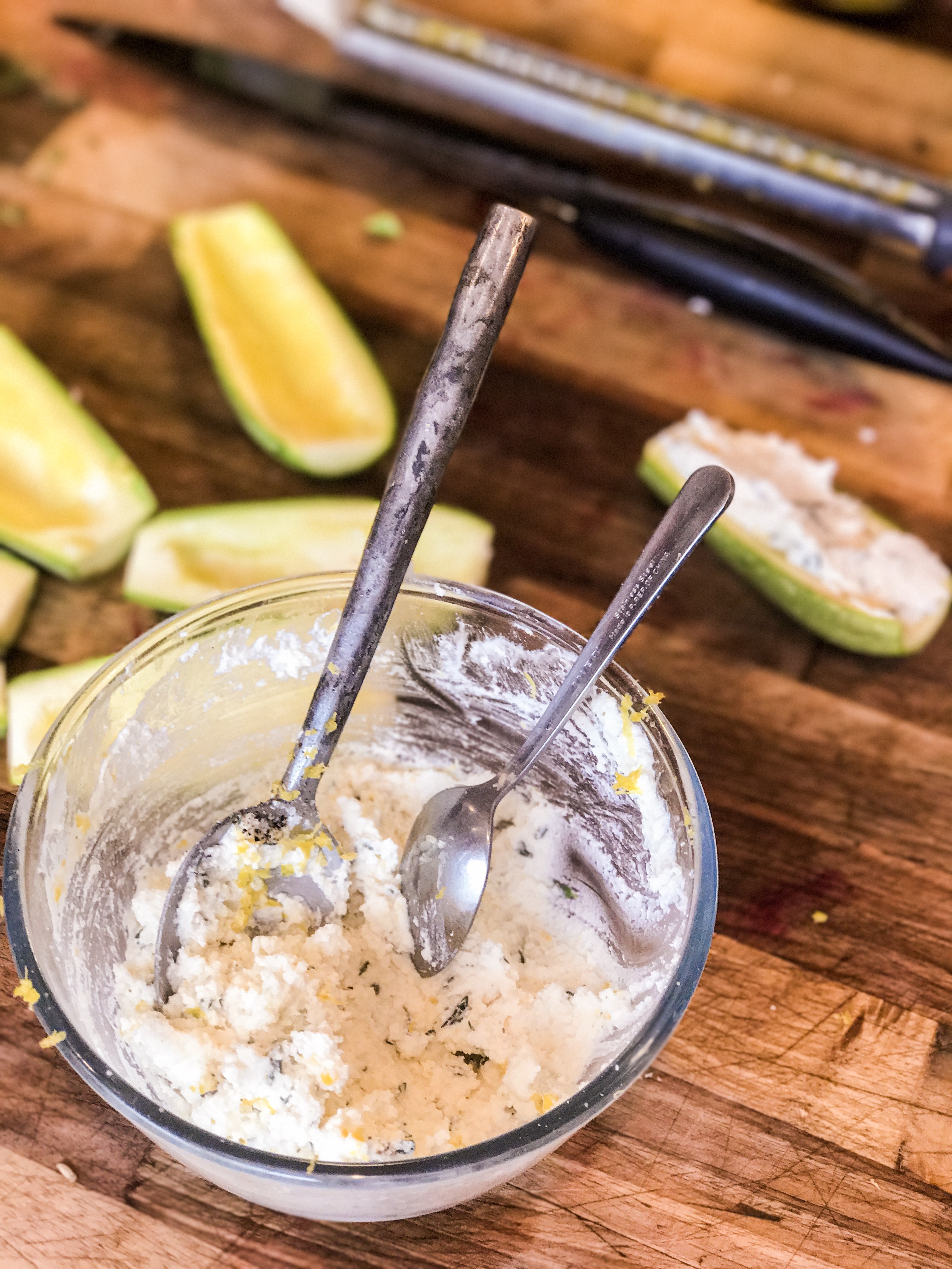 Courgettes stuffed with salmon