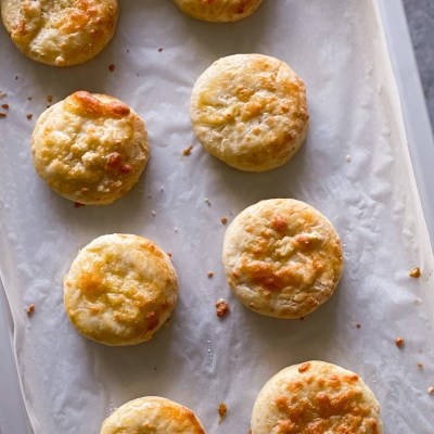 classic cheddar scones