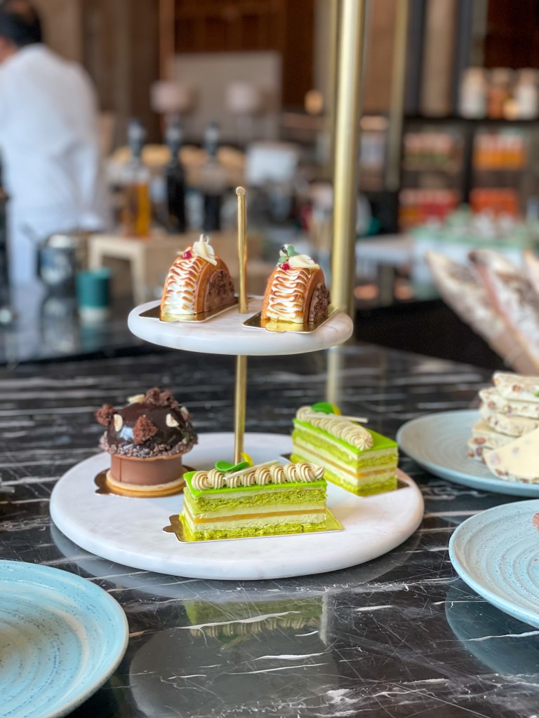 le bistro Radisson Blu hotel spa Nashik