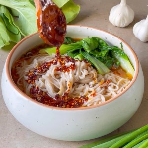 ten minute chilli oil noodle soup