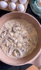 creamy mushroom eggs