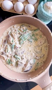 creamy mushroom fried eggs